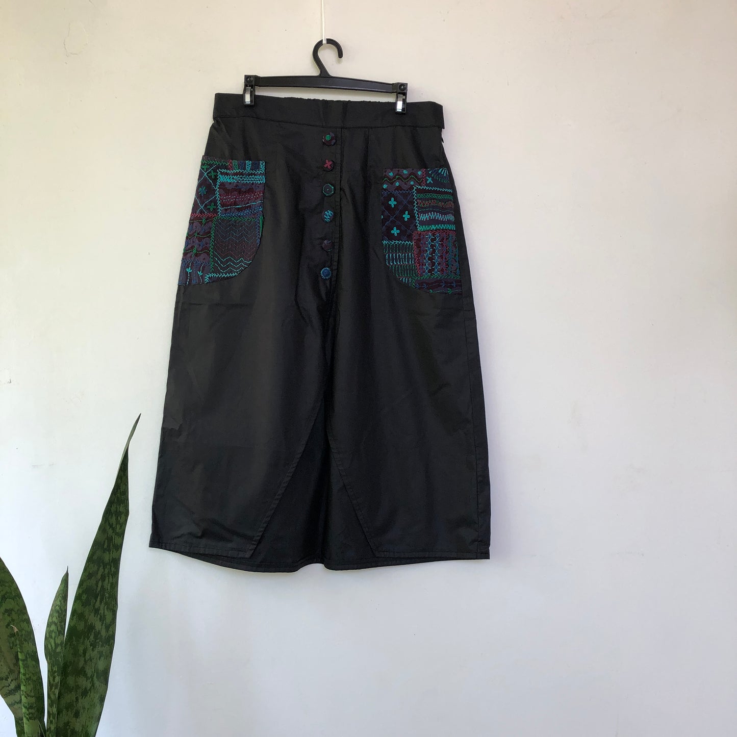 Black Mindy skirt
