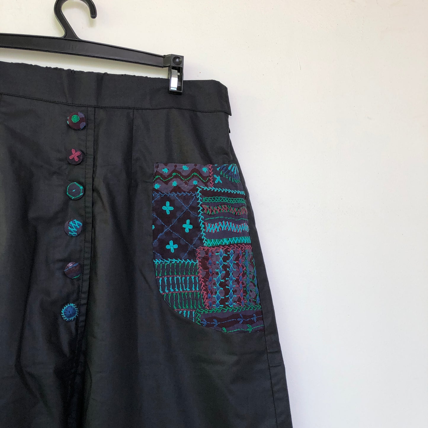 Black Mindy skirt