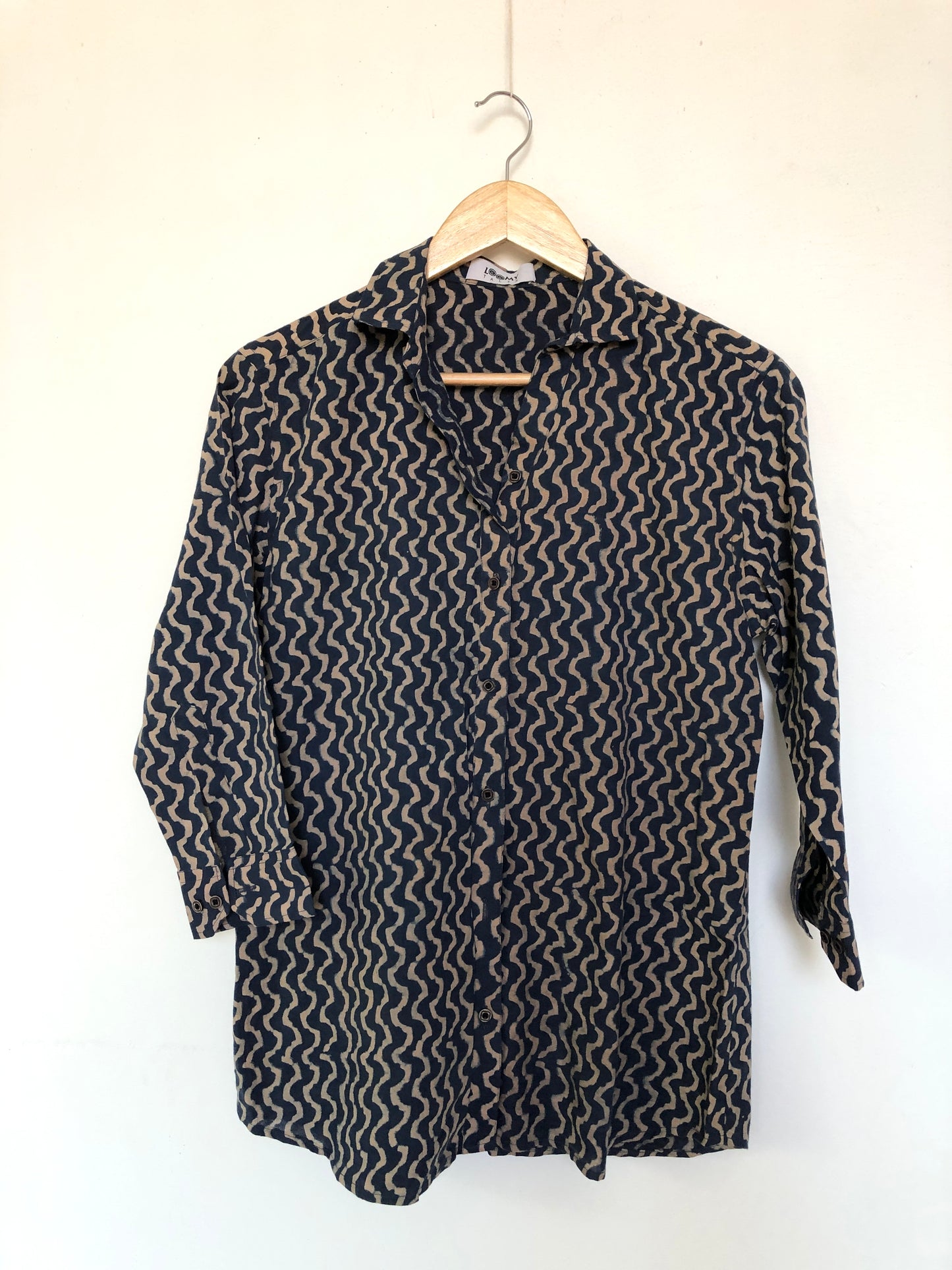 Earthy waves shirt in blue