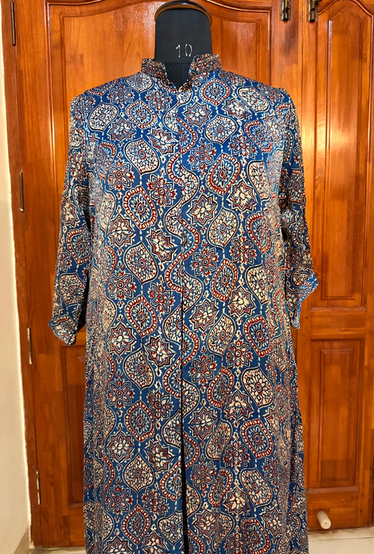 Madhubala shrug M19